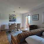 Haus Kraller-urlaub Mit Seeblick * 밀슈타