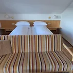 Haus Kraller-urlaub Mit Seeblick 밀슈타