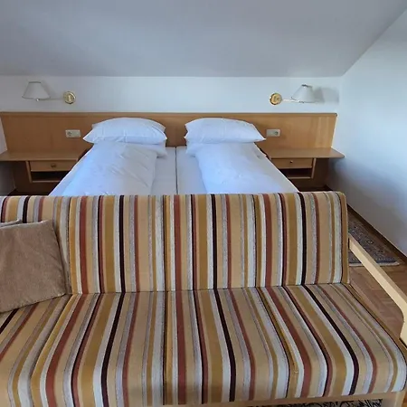 Haus Kraller-urlaub Mit Seeblick 米尔施塔特